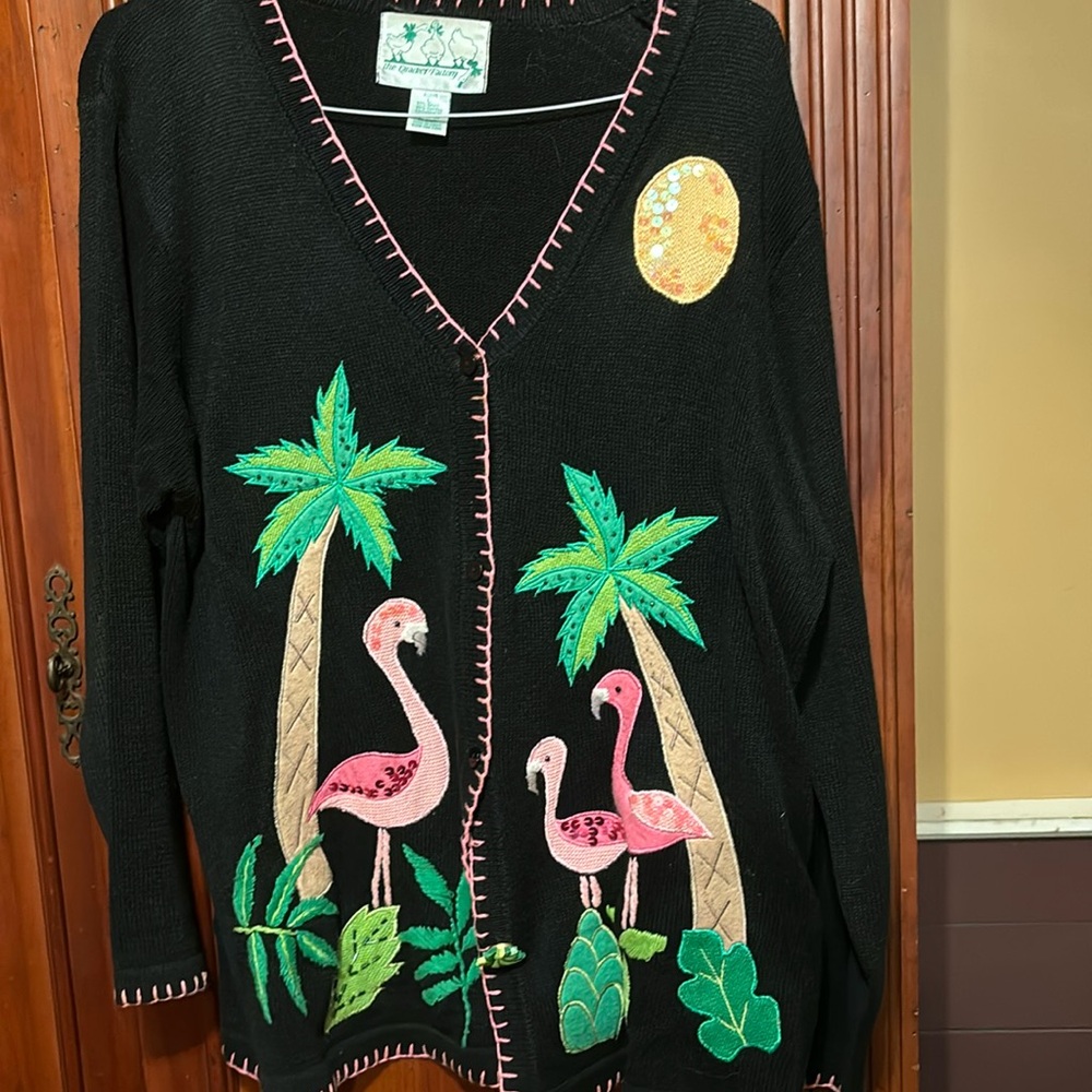 Ladies Large black sweater featuring palms and flamingos
